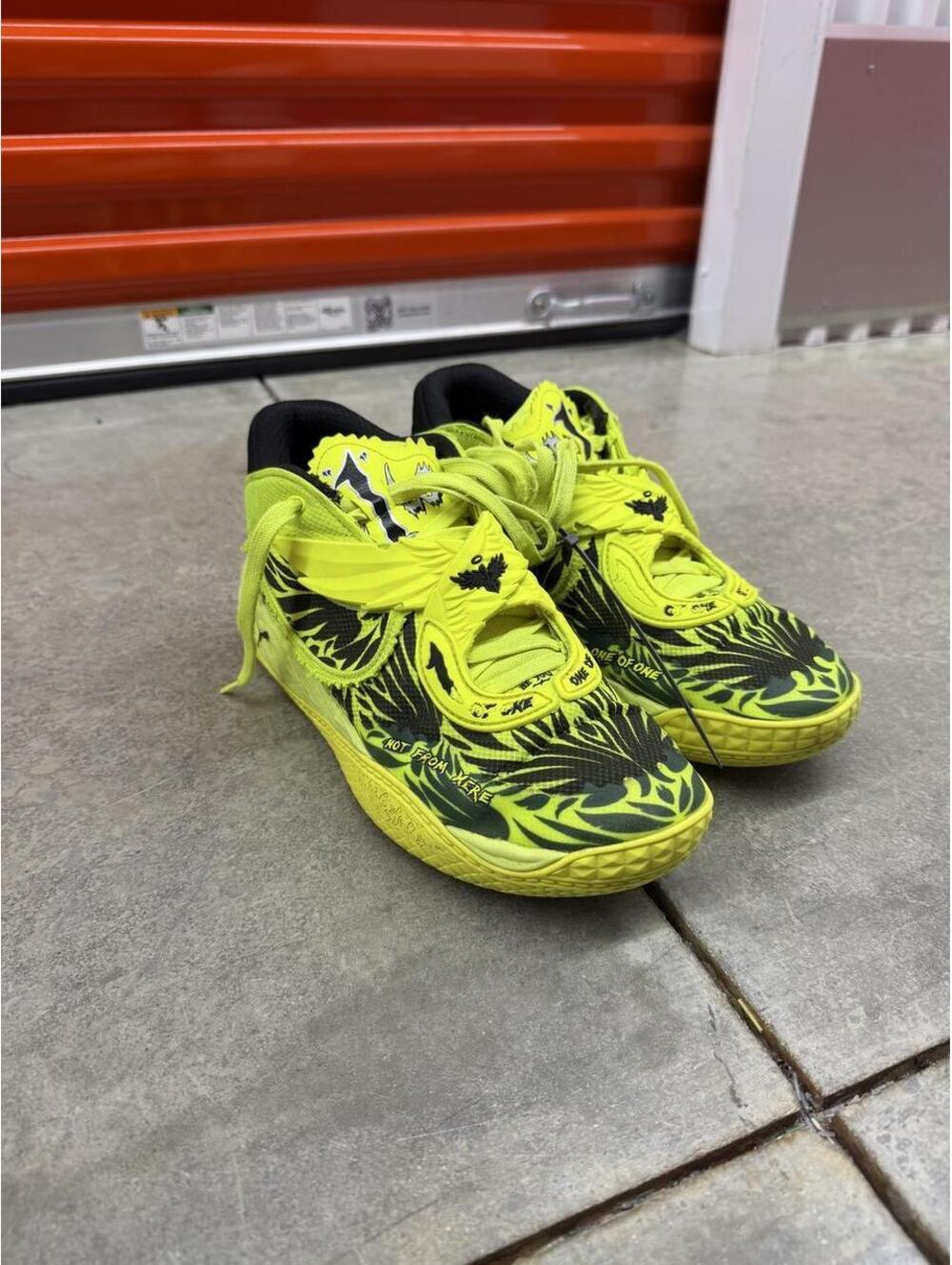 Puma LaMelo Ball MB.05 Voltage basketball shoes size 10 MENS